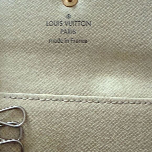 Louis Vuitton Damier Azur 4 Hook Key Case. Authentic with Box & Dust Bag. - Picture 5 of 10